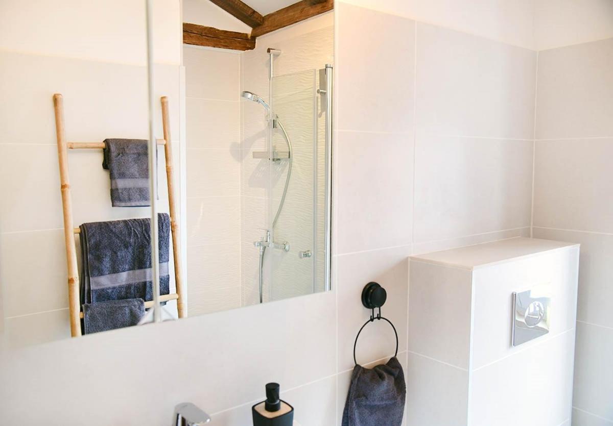 Apartment D & Studio L Dobrinj Екстериор снимка