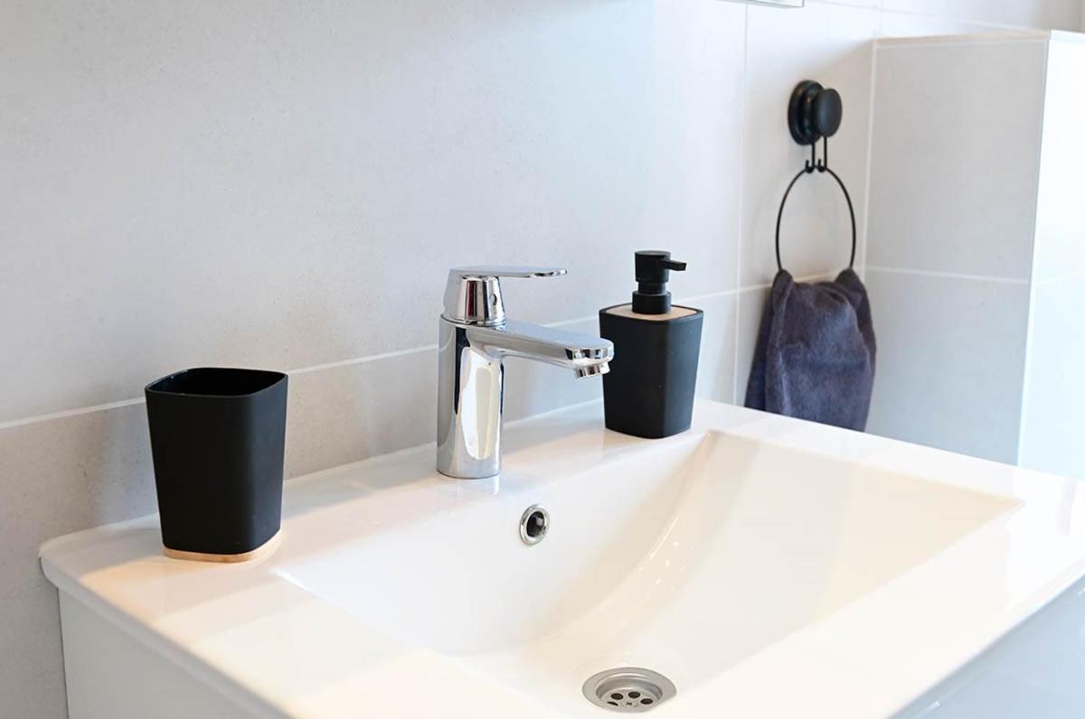 Apartment D & Studio L Dobrinj Екстериор снимка