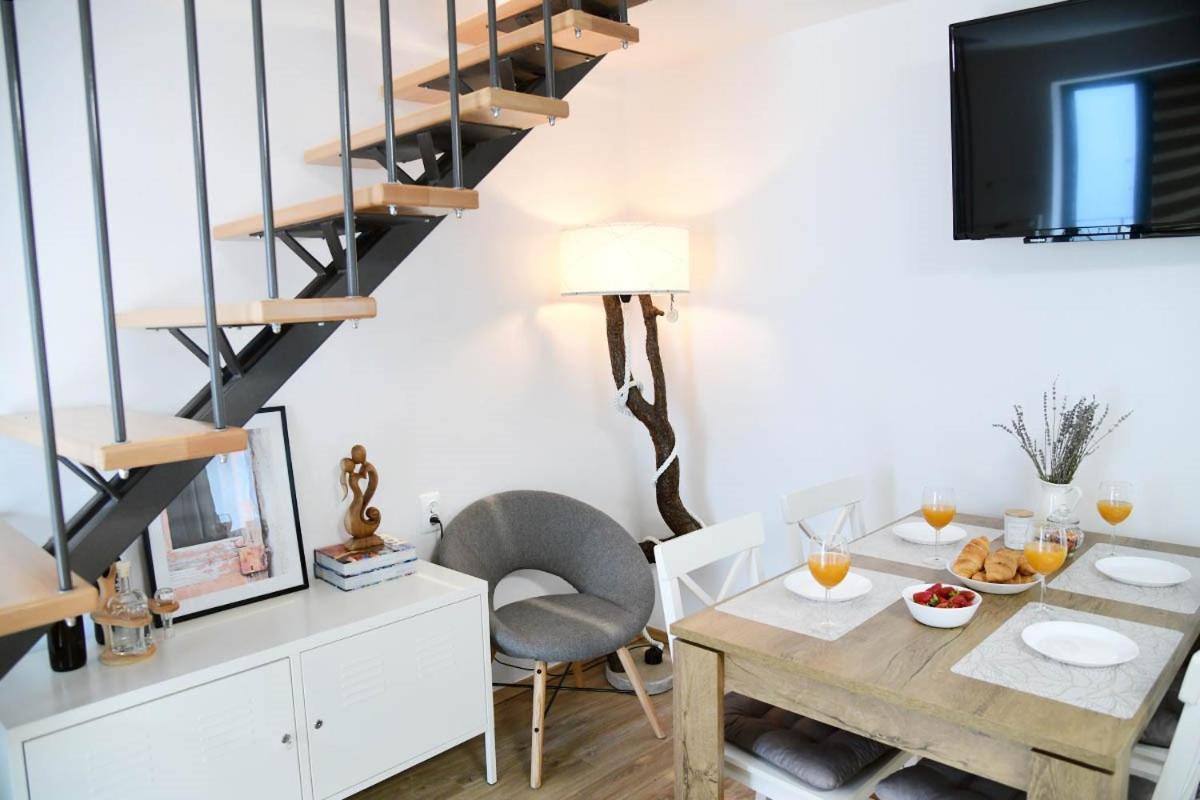 Apartment D & Studio L Dobrinj Екстериор снимка