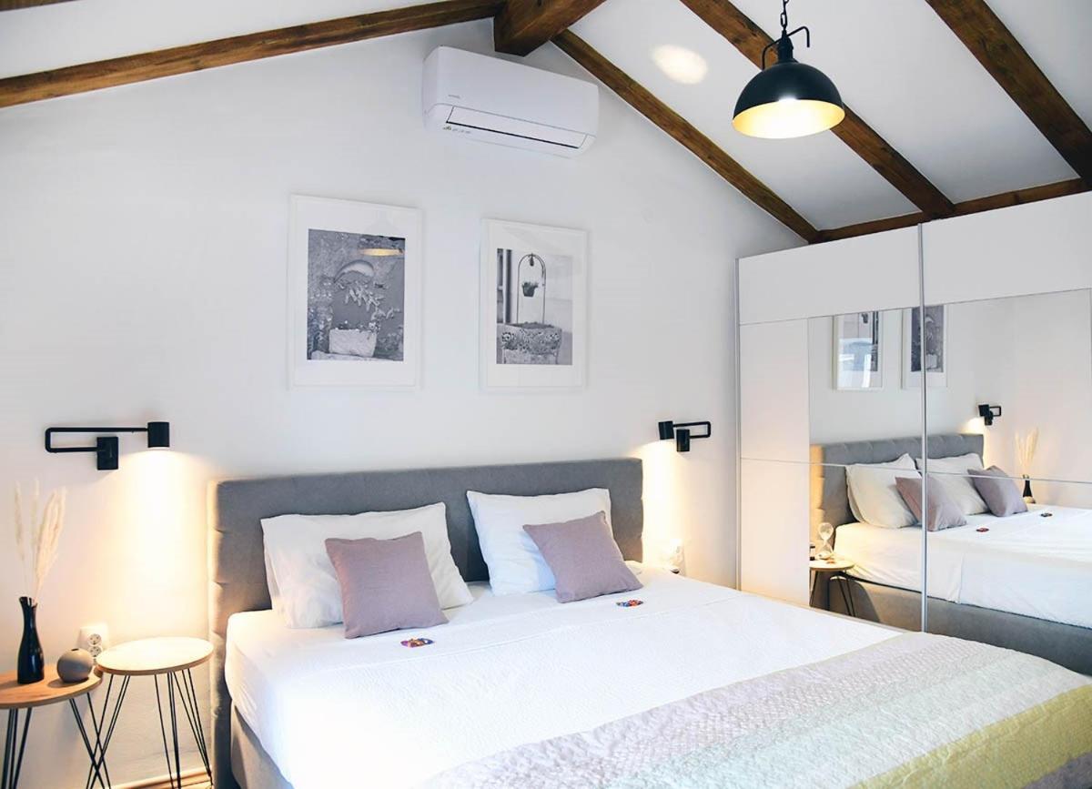 Apartment D & Studio L Dobrinj Екстериор снимка