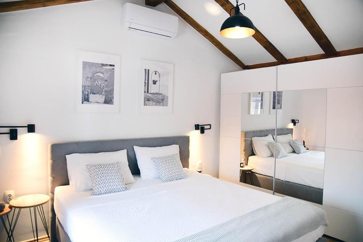Apartment D & Studio L Dobrinj Екстериор снимка