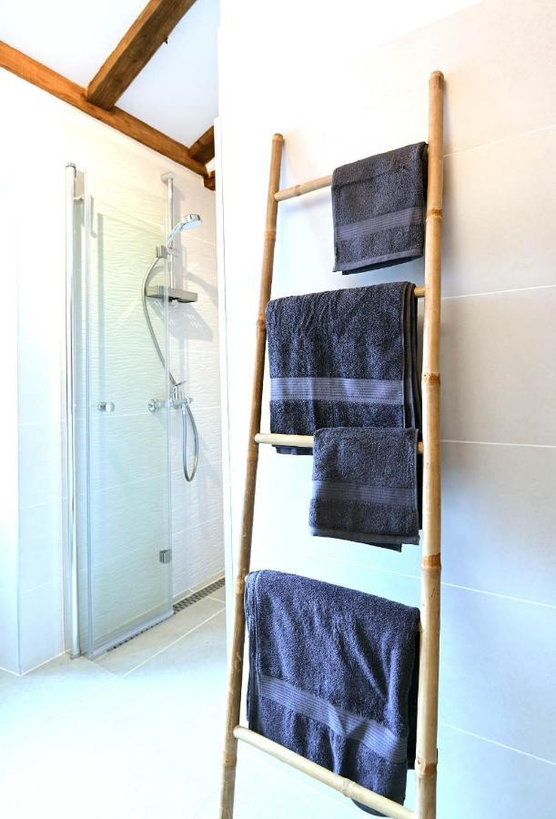 Apartment D & Studio L Dobrinj Екстериор снимка