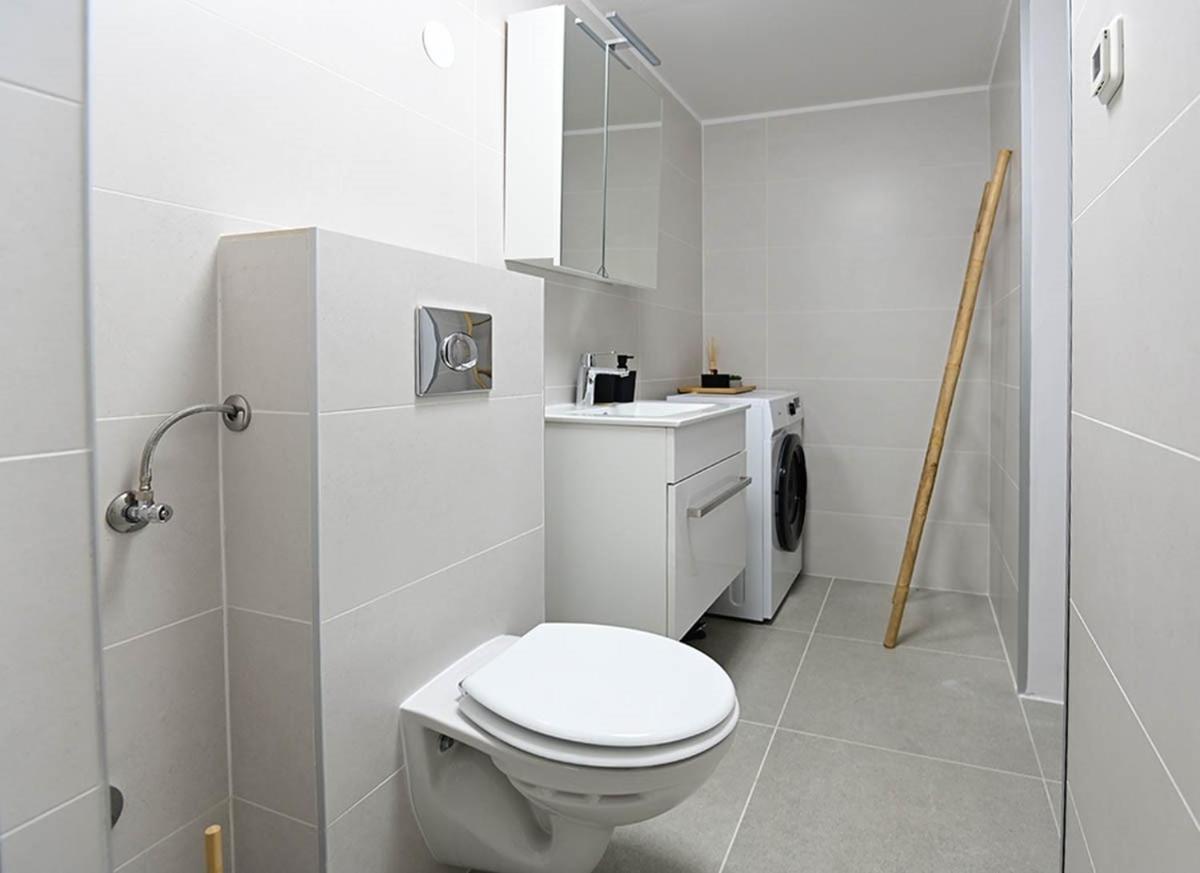 Apartment D & Studio L Dobrinj Екстериор снимка